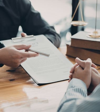 Mediation vs Arbitration vs Litigation: Choosing the Right Approach to Divorce