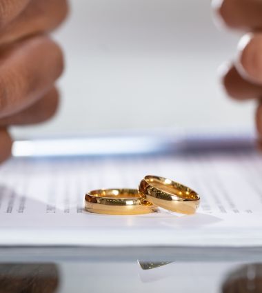 How to Apply for a Name Change After Divorce in Canada